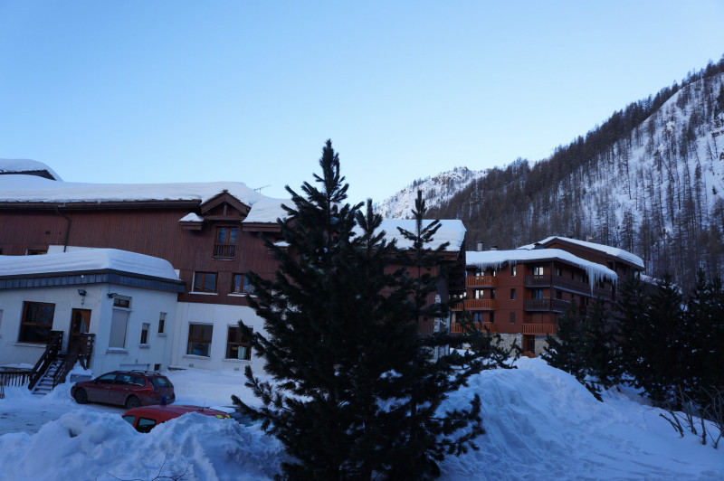 _lv_images__lot_0000400017_11_1457688