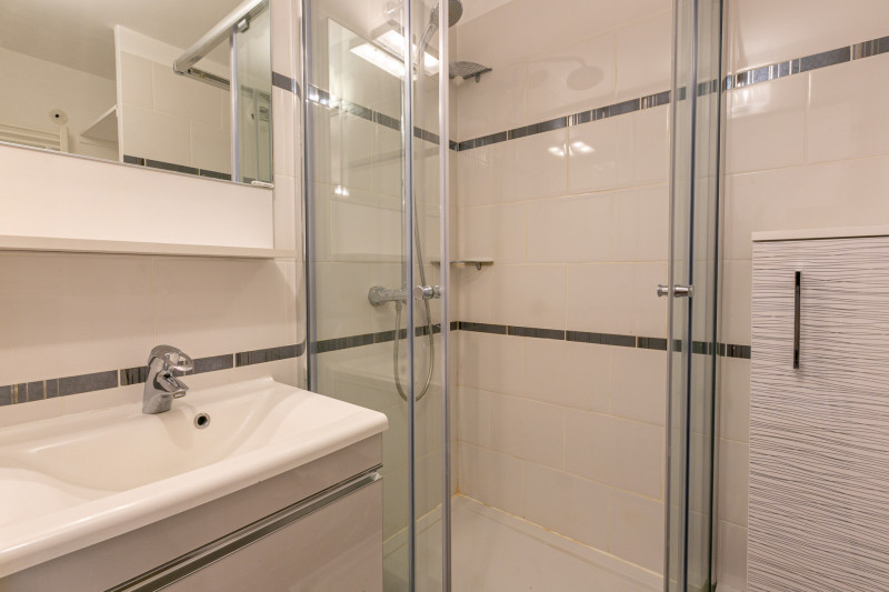 _lv_images__lot_0000950023_08_1458385 _lv_images__lot_0000950023_08_1458385