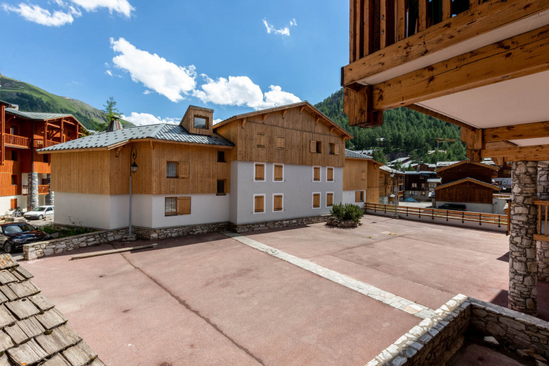 _lv_images__lot_0002340135_14_1455182