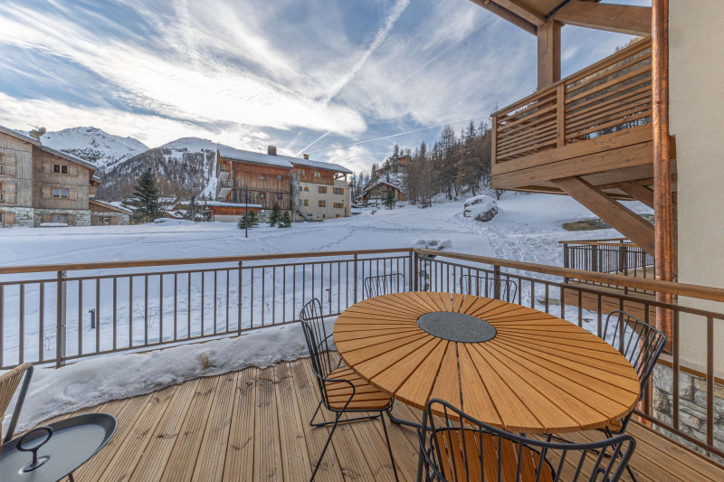 _lv_images__lot_0002340333_12_1454971 _lv_images__lot_0002340333_12_1454971