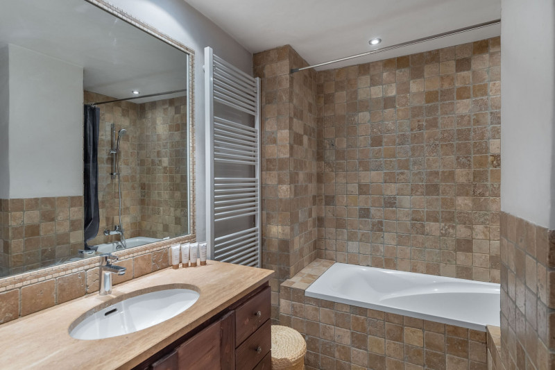 _lv_images__lot_0020120303_07_1449159