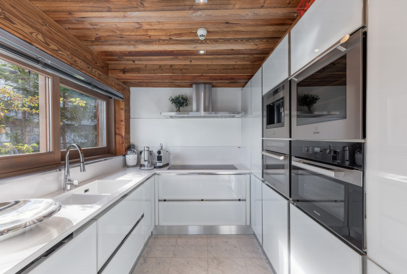 _lv_images__lot_0021030001_08_1448406