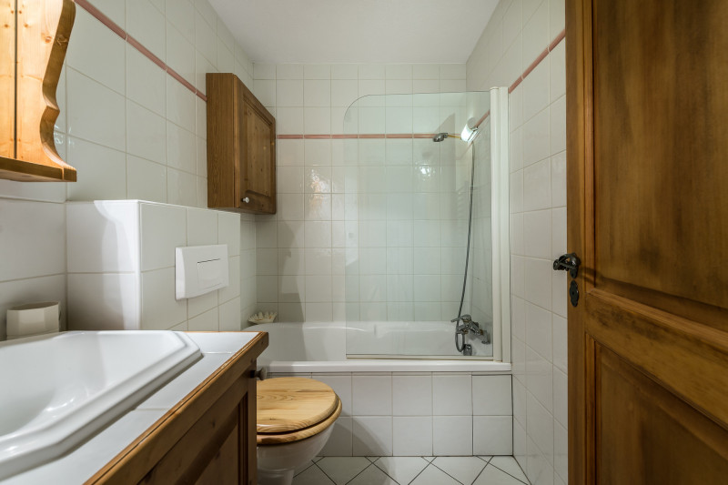 _lv_images__lot_0021080010_05_1449206