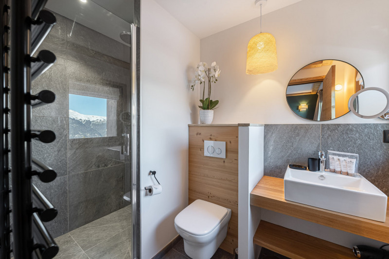 _lv_images__lot_0021400001_06_1449186