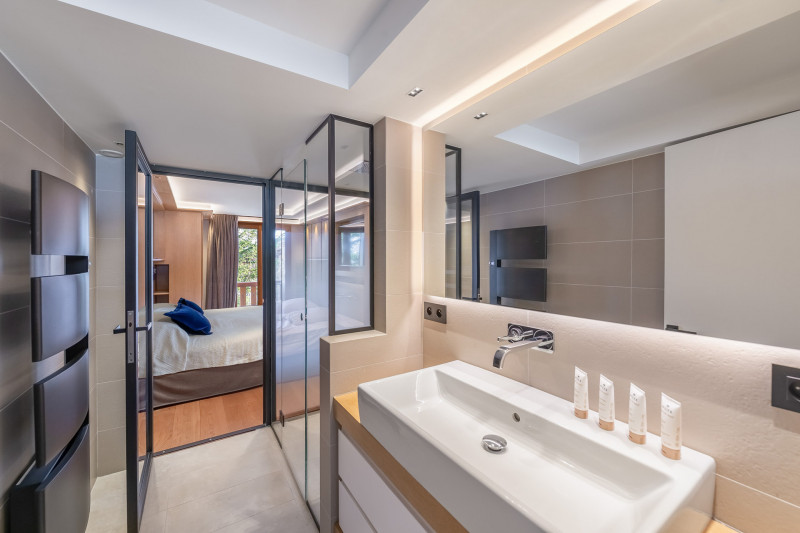 _lv_images__lot_0021660001_07_1448530