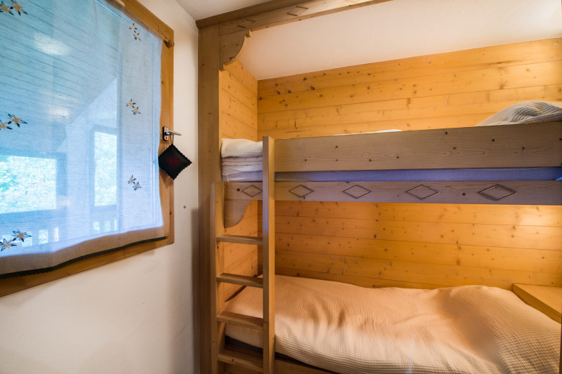 _lv_images__lot_0030740016_09_1444447