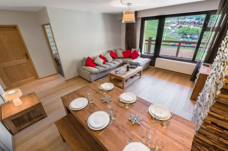 _lv_images__lot_0060064849_02_1446822