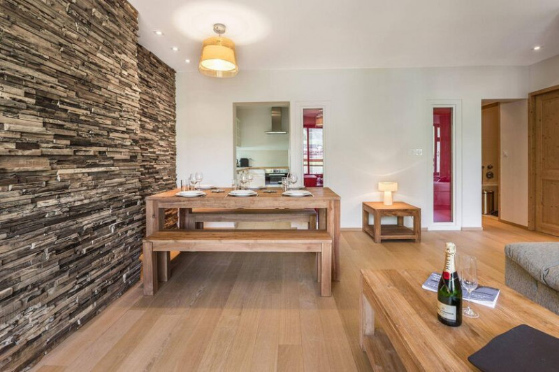 _lv_images__lot_0060064849_03_1446823