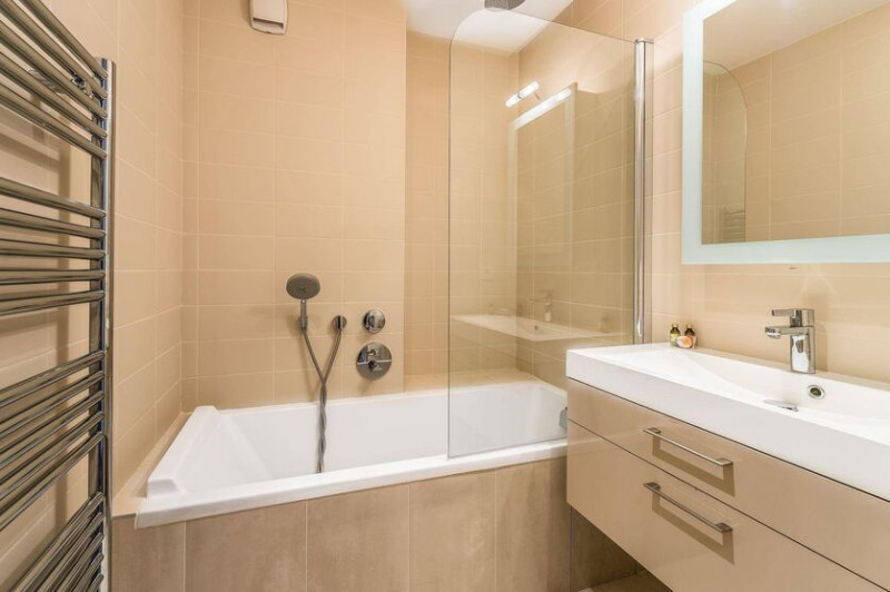 _lv_images__lot_0060064849_09_1446829