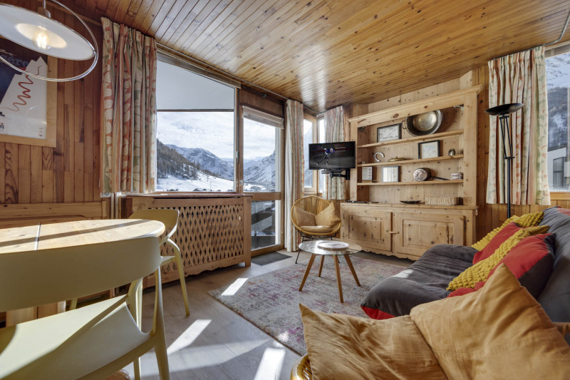 _lv_images__lot_0060340023_02_1446789