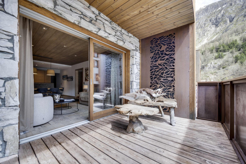 _lv_images__lot_0060420005_12_1446684