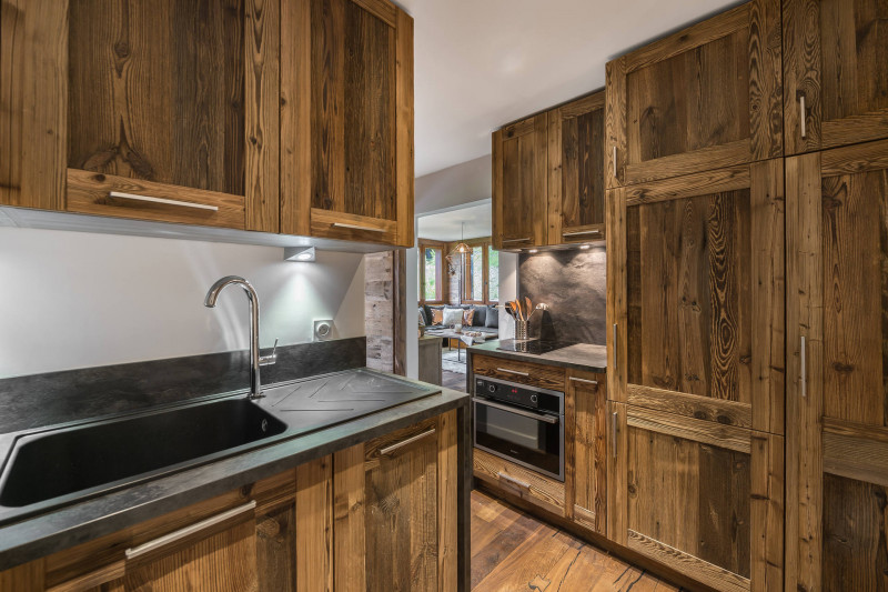 _lv_images__lot_0060510431_02_1449070