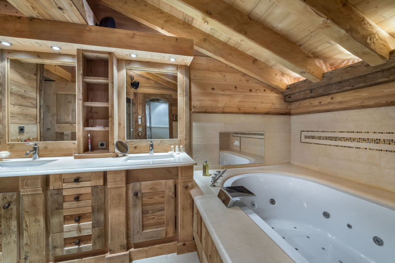 _lv_images__lot_0060510474_11_1448433