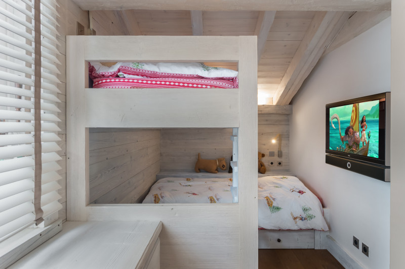 _lv_images__lot_0060510474_16_1448438