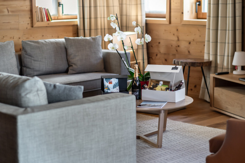 _lv_images__lot_0060510522_15_1446573