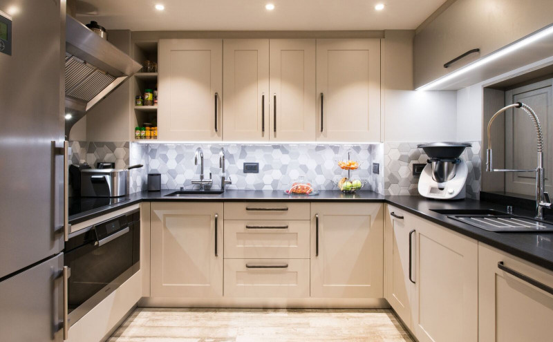 _lv_images__lot_0060510539_12_1448398