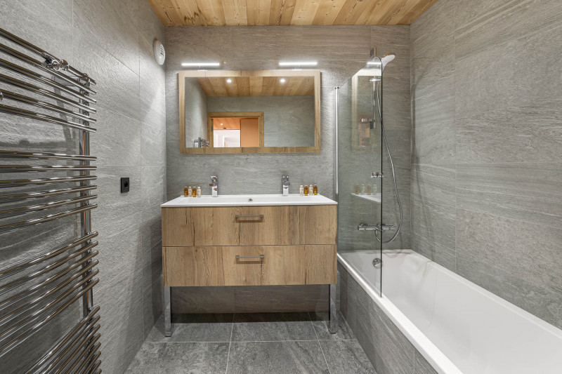 _lv_images__lot_0060510548_10_1446171