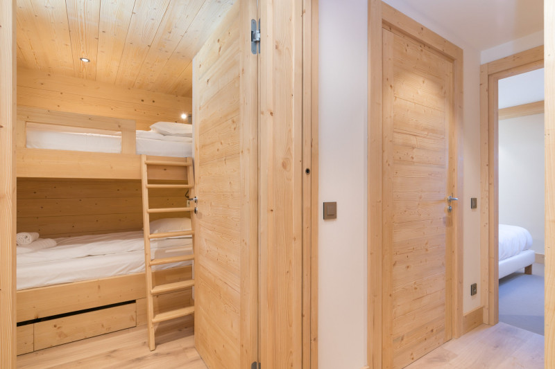 _lv_images__lot_0060510602_11_1448802