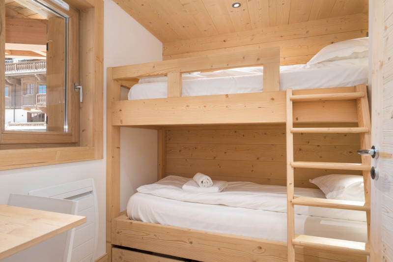 _lv_images__lot_0060510603_08_1448763