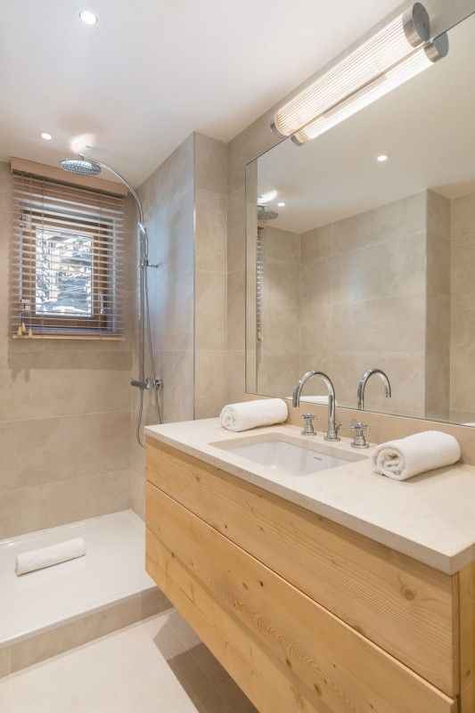 _lv_images__lot_0060510603_10_1448765