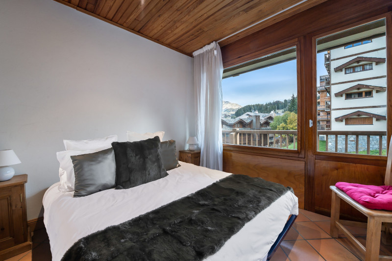 _lv_images__lot_0060510651_07_1449148