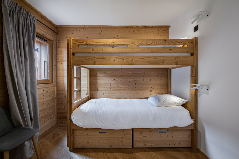 _lv_images__lot_0060510818_12_1445886