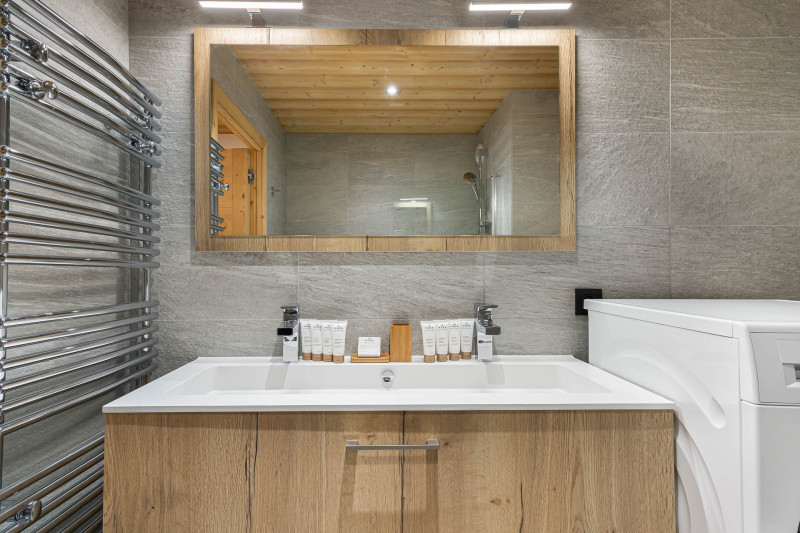 _lv_images__lot_0060510823_10_1445723