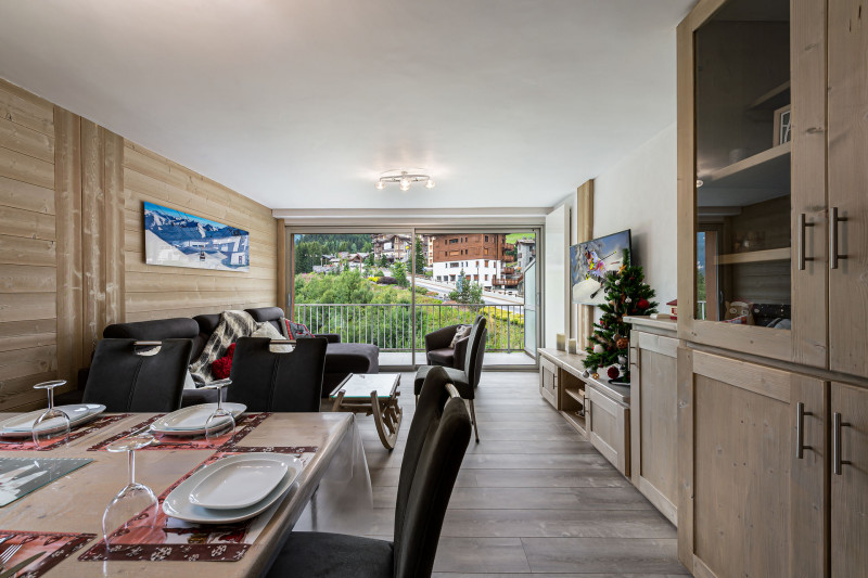 _lv_images__lot_0060510830_06_1445808