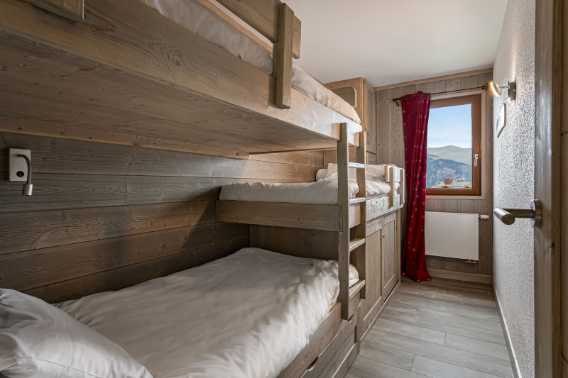 _lv_images__lot_0060510830_10_1445812