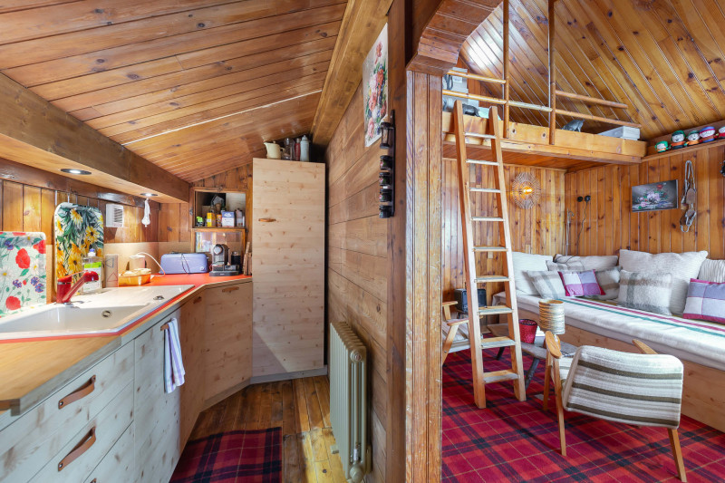 _lv_images__lot_0060510915_10_1449122