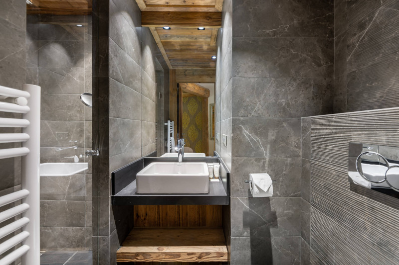 _lv_images__lot_0060510954_12_1446735