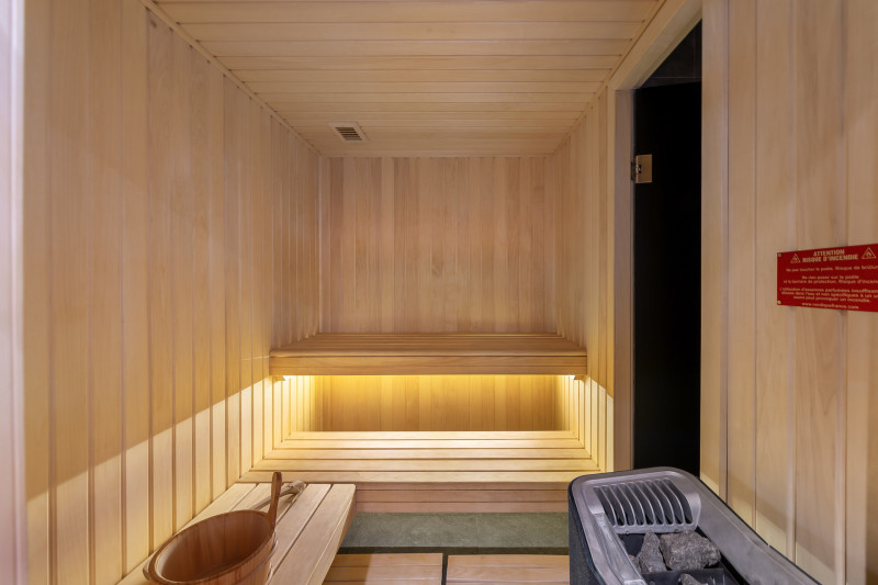 _lv_images__lot_0060510955_08_1446743