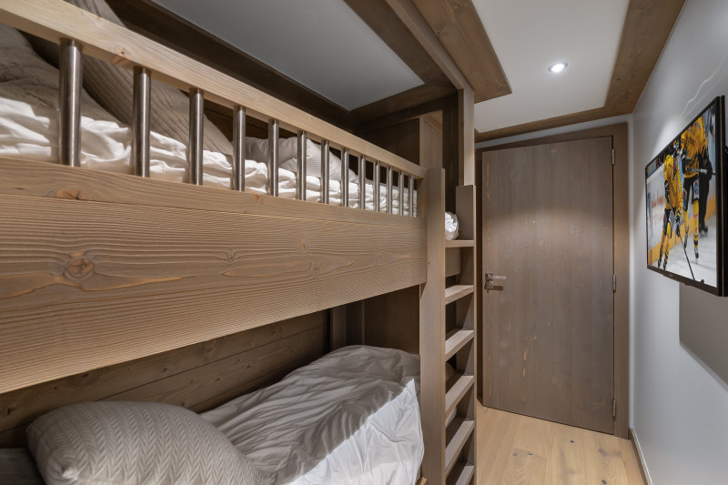 _lv_images__lot_0060510977_14_1448384