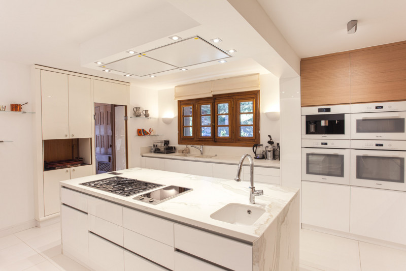 _lv_images__lot_0060511061_12_1448170