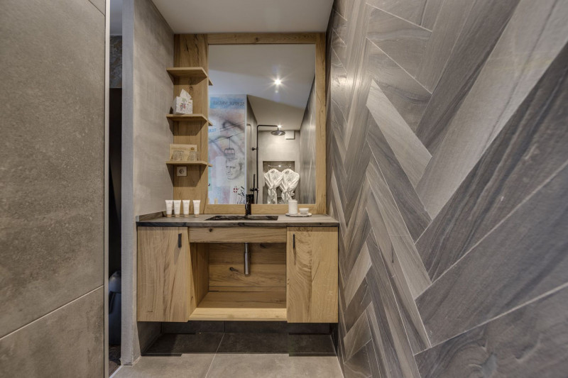 _lv_images__lot_0060511291_06_1447026