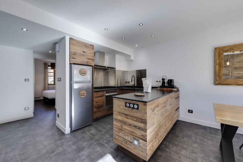 _lv_images__lot_0060511570_04_1447378