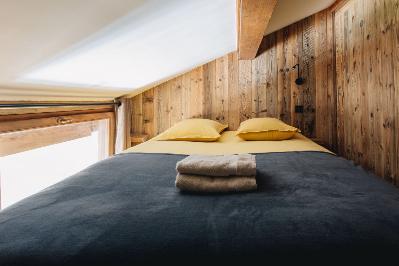 _lv_images__lot_0074061452_07_1446774