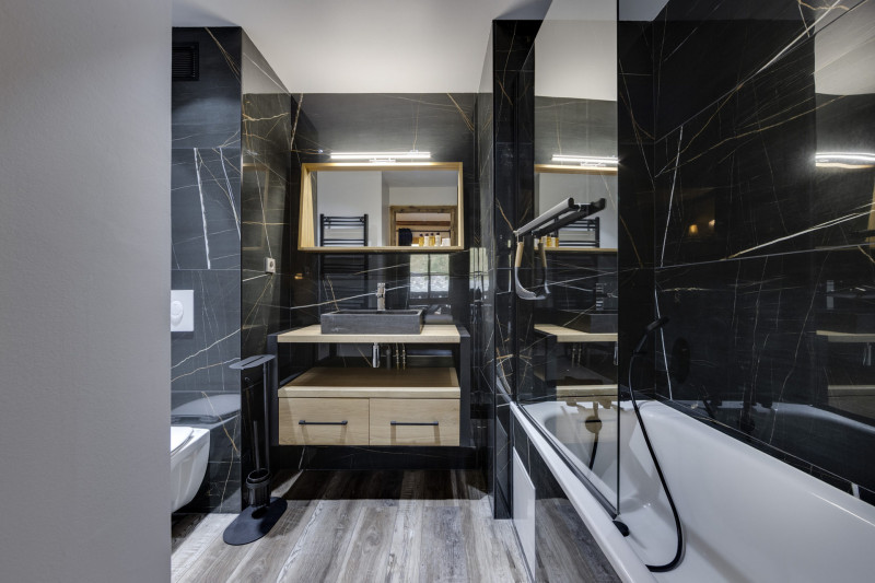 _lv_images__lot_0074061461_09_1447852