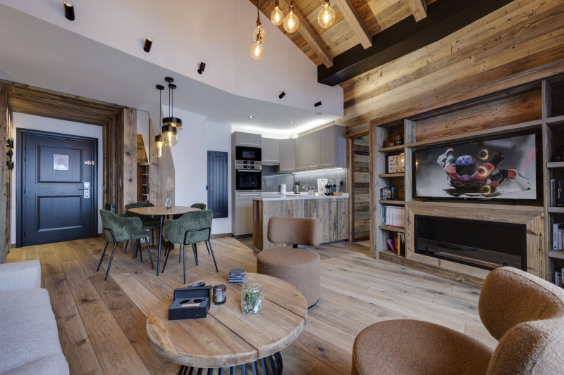 _lv_images__lot_0074061473_02_1447831