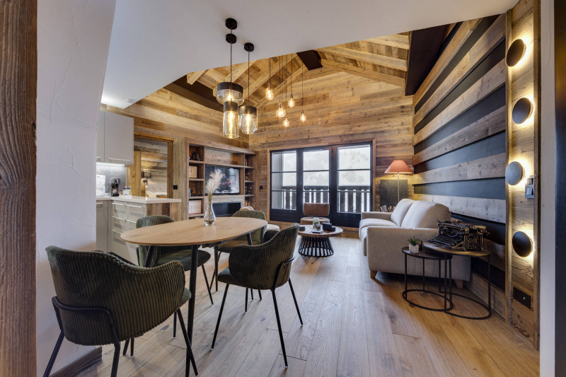 _lv_images__lot_0074061473_13_1447841