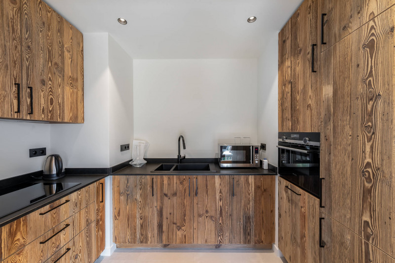 _lv_images__lot_0074061485_06_1447998