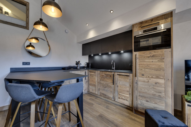 _lv_images__lot_0074061562_03_1446949