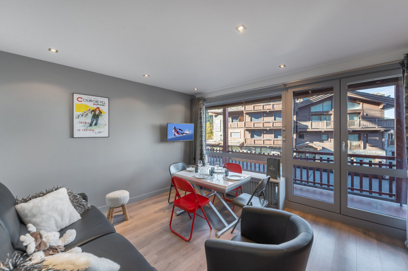 _lv_images__lot_0074061596_01_1445490