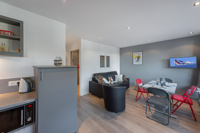 _lv_images__lot_0074061596_02_1445491