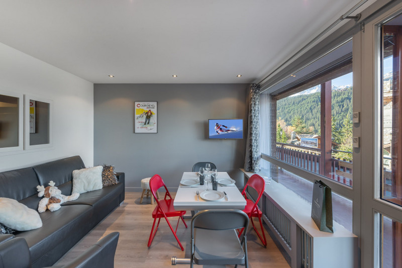 _lv_images__lot_0074061596_03_1445492