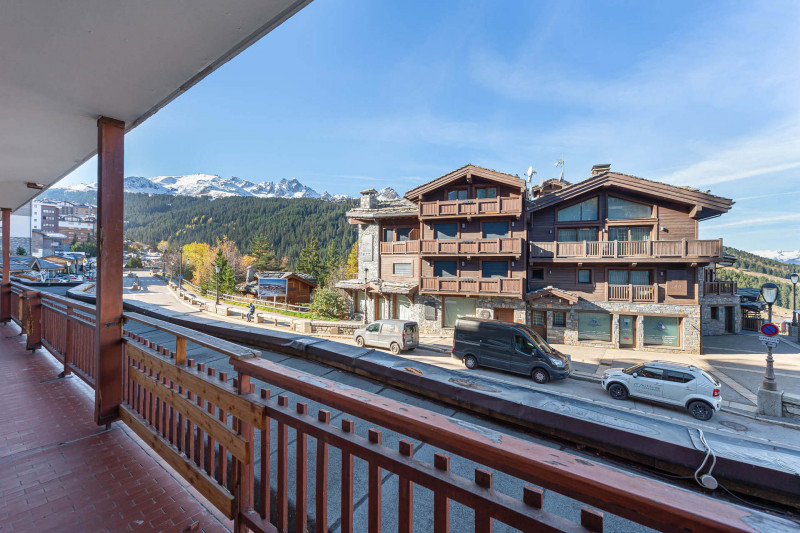 _lv_images__lot_0074061596_10_1445499