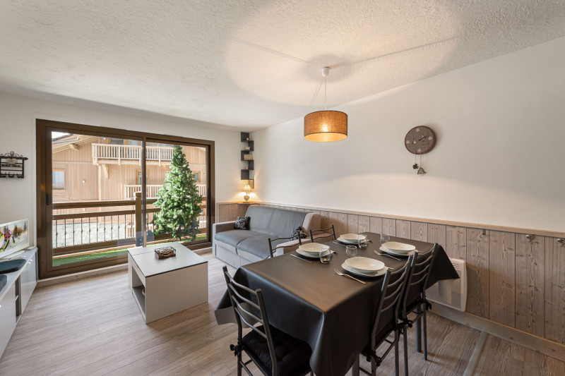 _lv_images__lot_0074061610_02_1445459