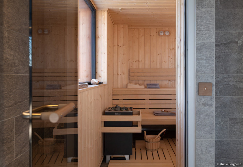 _lv_images__lot_0074061807_07_1342865