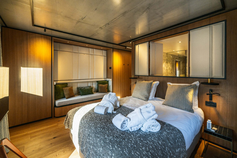 _lv_images__lot_0074061827_06_1445139