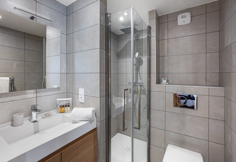 _lv_images__lot_0074061861_13_1445313